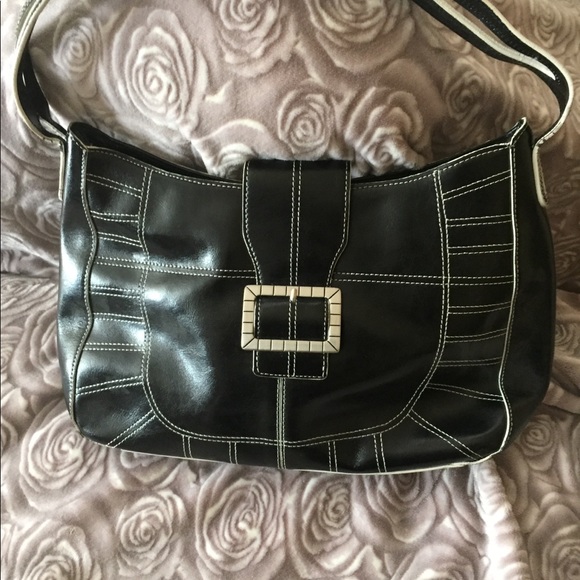 Anne Klein Handbags - Anne Klein black leather purse Anne Klein Handbags - Anne Klein black leather purse